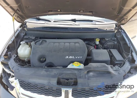 2015 Dodge Journey Sxt z USA, uszkodzony, nr VIN 3C4PDDBG5FT593354